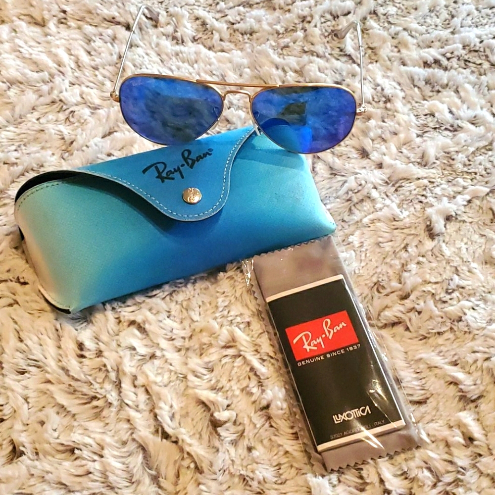 Ray-Ban Luxottica blue flash aviator 😎 sunglasses